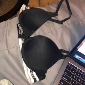 Tommy bra